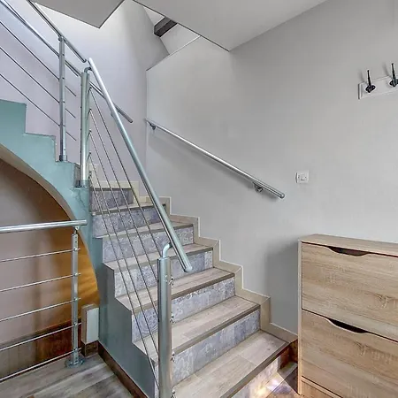 別荘 Lovely In With Wifi ガイスポルスハイム